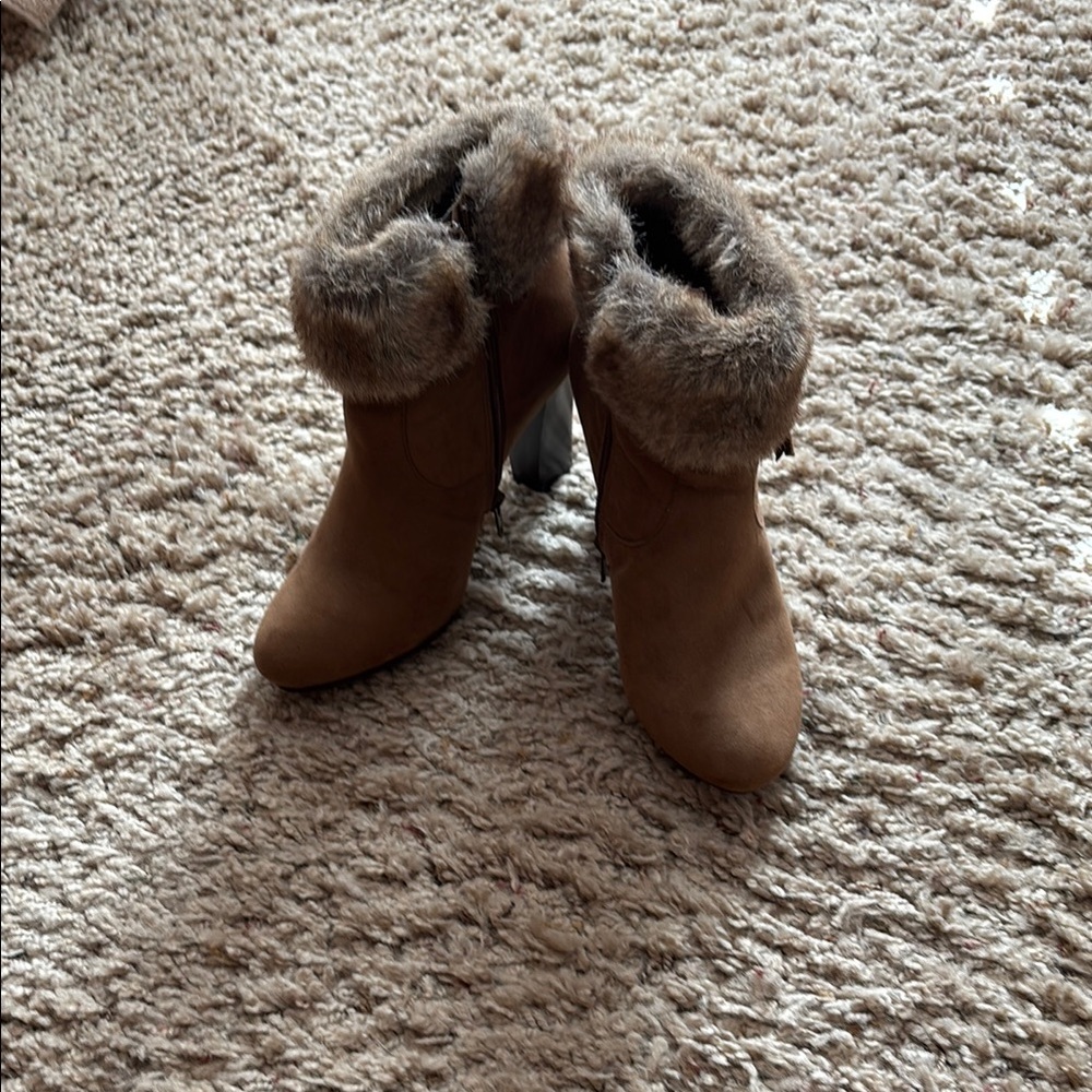 Women's Tan Fur-Lined Ankle Boots